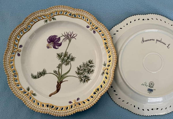Flora Danica (1961 To Current) 11" Round Pierced Platter-Anemone pratensis L.