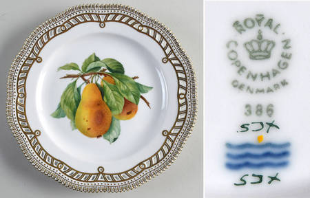 Flora Danica (1961 To Current) Fruit Service Luncheon Plate by Royal Copenhagen