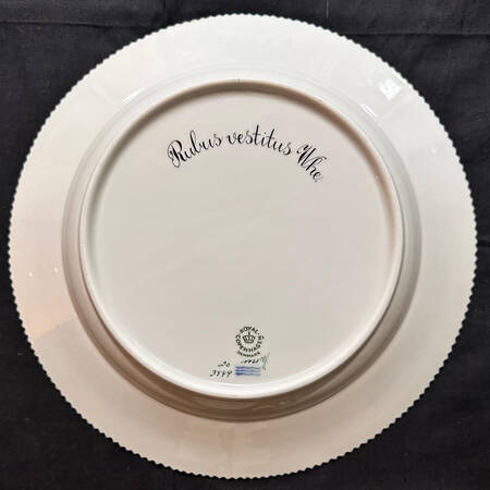 Flora Danica (1961 To Current) Dinner Plate-Rubus vestitus Whe.
