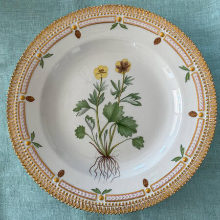 Flora Danica (1961 To Current) Dinner Plate-Ranunculus Altaicus