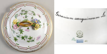 Flora Danica (1961 To Current) Lid for 3 Qt Tureen-Geranium sanguineum
