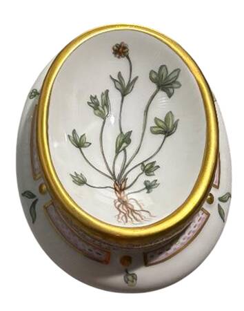 Flora Danica (1961 To Current) Triangular Custard Cup, Saucer & Lid-Saxifraga Sp.