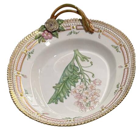 Flora Danica (1961 To Current) 9" Oval Handled Pickle/Accent-Rubus arcticus L.