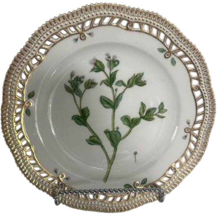 Flora Danica (1961 To Current) 10" Pierced Dinner Plate/Fruit Std-Pulmonaria maritima L