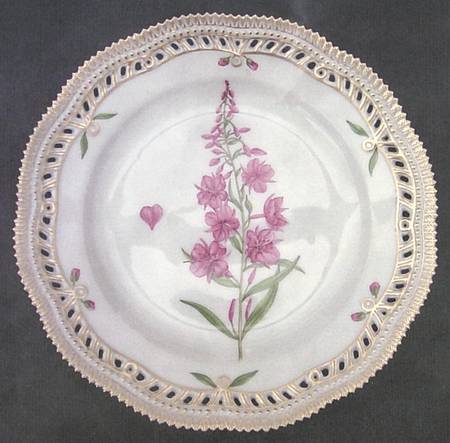 Flora Danica (1961 To Current) 10" Pierced Dinner Plate/Fruit Stand