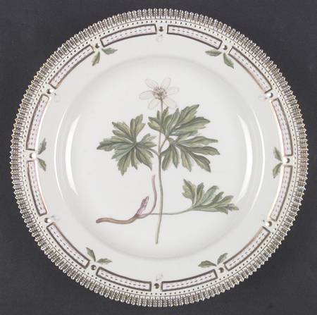 Flora Danica (1961 To Current) Dinner Plate