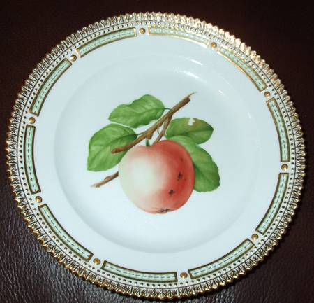 Flora Danica (1961 To Current) Salad/Fruit Plate/Apple