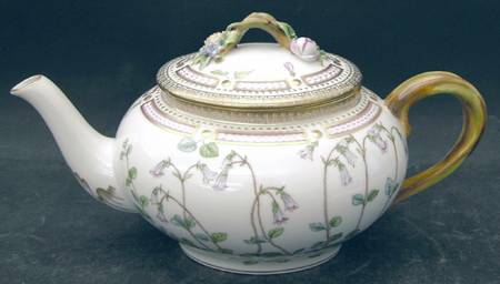 Flora Danica (1961 To Current) Teapot & Lid