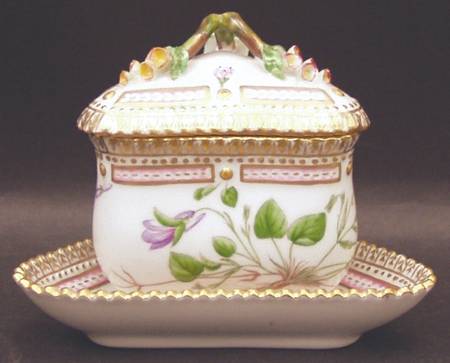 Flora Danica (1961 To Current) Triangular Custard Cup, Saucer & Lid