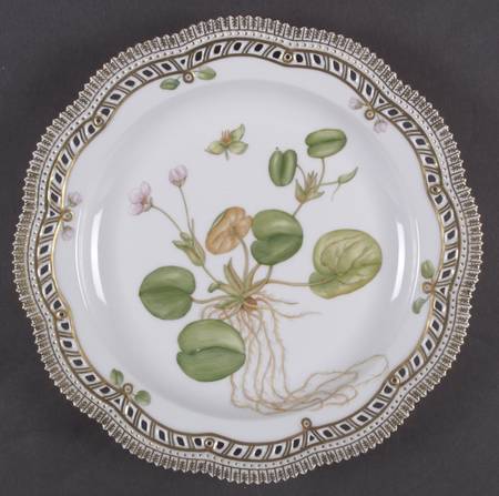 Flora Danica (1961 To Current) 11" Round Platter w/Pierced Edge