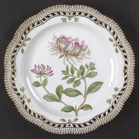 Flora Danica (1961 To Current) 11" Round Platter w/Pierced Edge