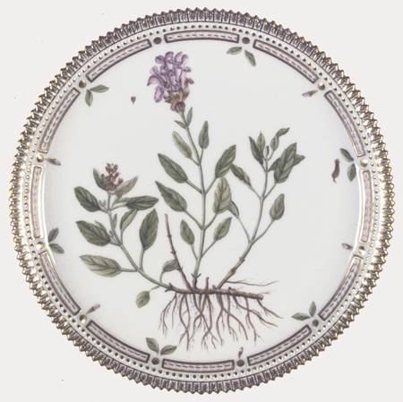 Flora Danica (1961 To Current) 9" Round Tray