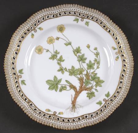 Flora Danica (1961 To Current) 10" Pierced Dinner Plate/Fruit Std-Potentilla aure
