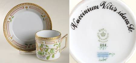 Flora Danica (1961 To Current) Chocolate Cup & Smooth Saucer-Vaccinium Vitis idae