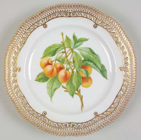 Flora Danica (1961 To Current) Fruit Service Plate
