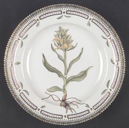 Flora Danica (1961 To Current) Dinner Plate