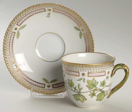 Flora Danica (1961 To Current) Flat Cup & Saucer Set-Saxifraga var oxypetala Engl