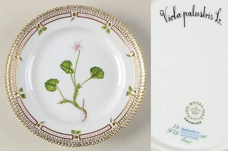 Flora Danica (1961 To Current) Salad Plate-Viola palustris L.