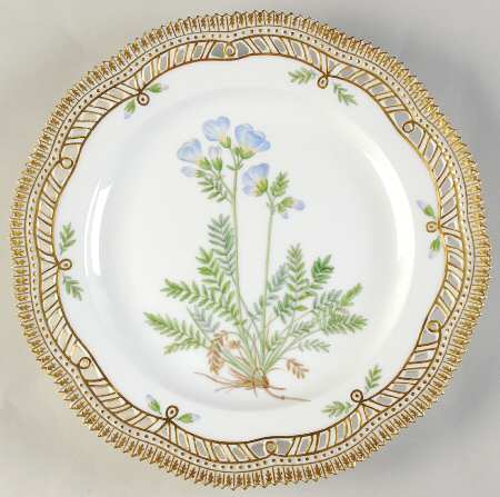 Flora Danica (1961 To Current) 9" Pierced Luncheon Plate/Fruit Std-Polemonium hum