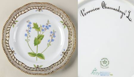 Flora Danica (1961 To Current) 9" Pierced Luncheon Plate/Fruit Std-Veronica Chame