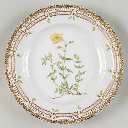 Flora Danica (1961 To Current) Dinner Plate-Cistus Helianthemum L