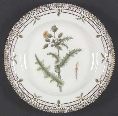 Flora Danica (1961 To Current) Dinner Plate