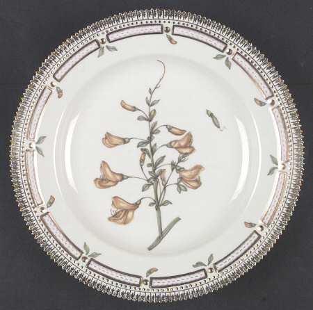 Flora Danica (1961 To Current) Dinner Plate