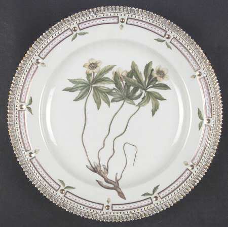 Flora Danica (1961 To Current) Dinner Plate