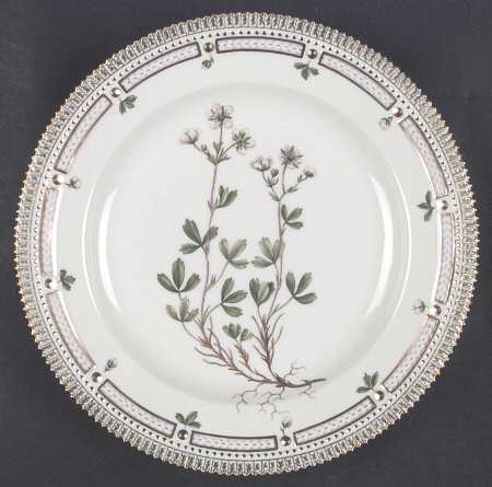 Flora Danica (1961 To Current) Dinner Plate