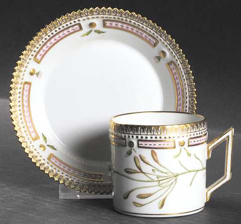 Flora Danica (1961 To Current) Chocolate Cup & Serrated Saucer