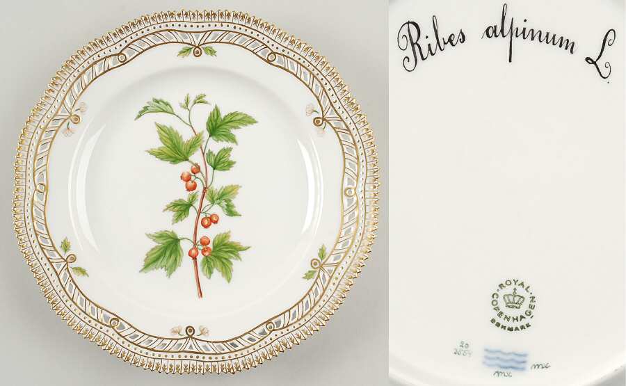Flora Danica (1961 To Current) 9" Pierced Luncheon Plate/Fruit Std-Ribes alpinum