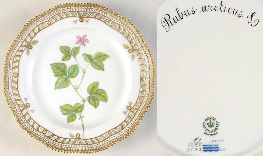 Flora Danica (1961 To Current) 9" Pierced Luncheon Plate/Fruit Std-Rubus arcticus