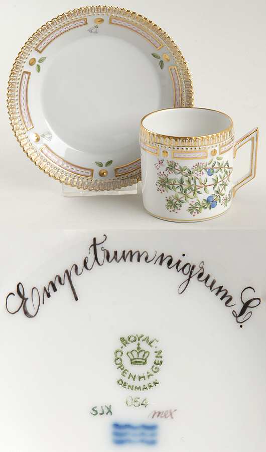 Flora Danica (1961 To Current) Chocolate Cup & Serrated Saucer-Empetrum nigrum L