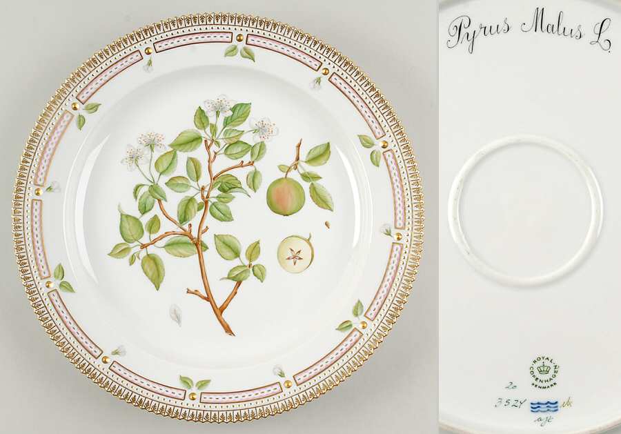 Flora Danica (1961 To Current) 13" Round Platter-Pyrus Malus L