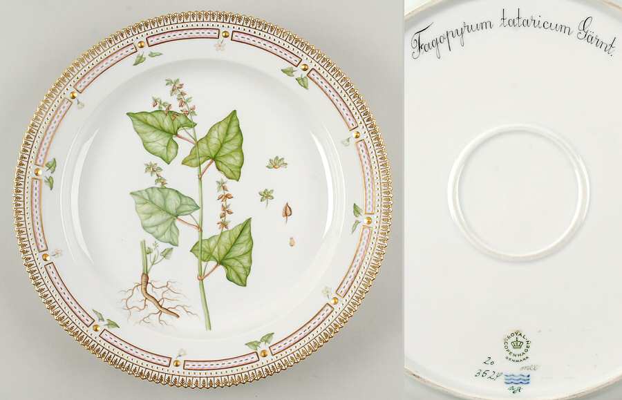 Flora Danica (1961 To Current) 13" Round Platter-Fagopyrum tataricum Garnt