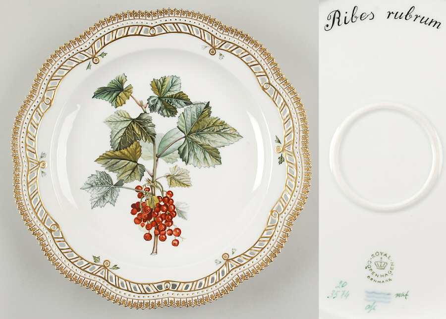 Flora Danica (1961 To Current) 11" Round Pierced Platter-Ribes rubrum
