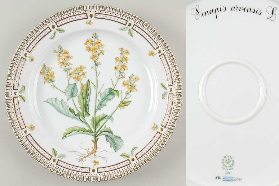 Flora Danica (1961 To Current) 11" Round Platter-Sinapis arvensis L