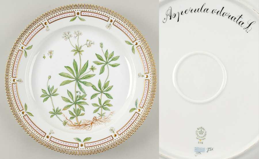 Flora Danica (1961 To Current) 11" Round Platter-Asperula odorata L