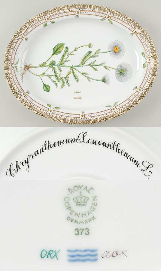 Flora Danica (1961 To Current) 15" Oval Serving Platter-Chrysanthemum Leucanthemu