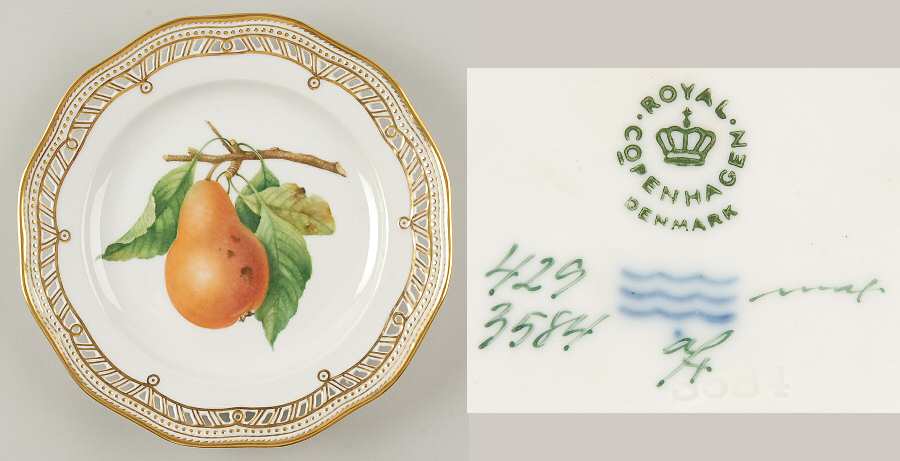 Flora Danica (1961 To Current) Pierced Fruit Service Plate W/Smooth Edge-Pear