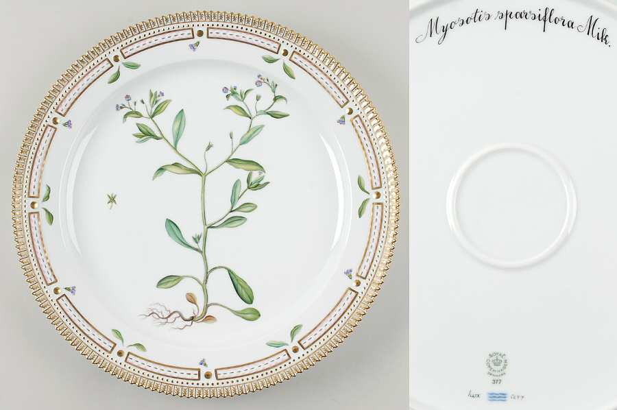 Flora Danica (1961 To Current) 14" Round Platter-Myosotis sparsiflora Mik