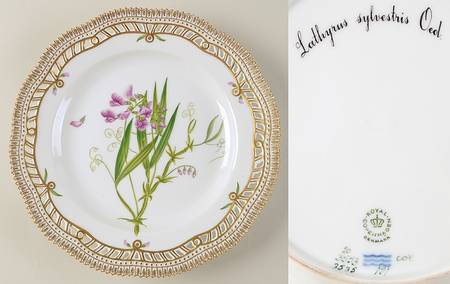 Flora Danica (1961 To Current) 10" Pierced Dinner Plate/Fruit Std-Lathyrus sylves
