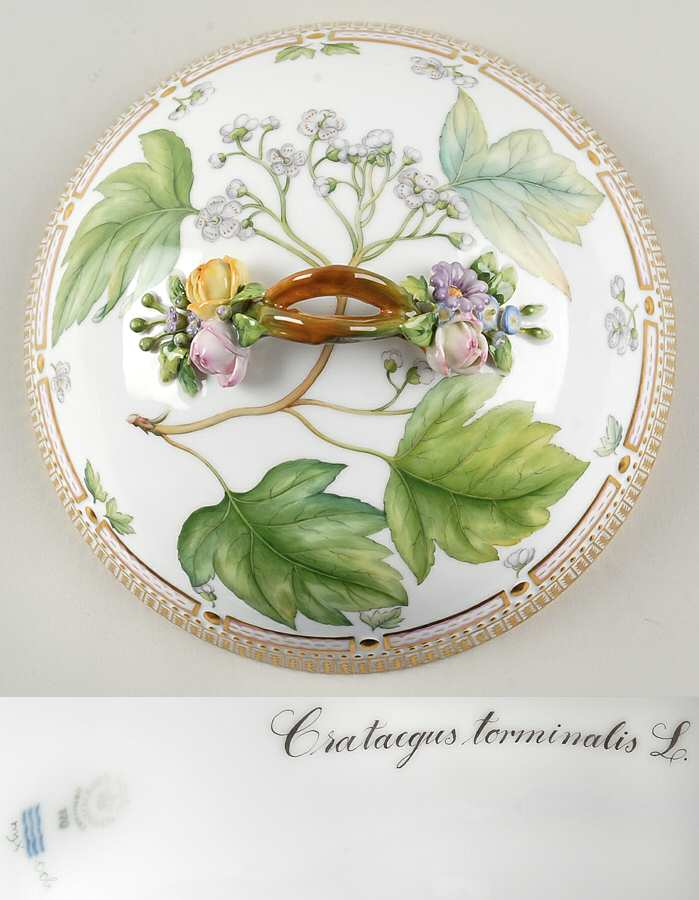 Flora Danica (1961 To Current) Lid for Round Vegetable w/Ebony Handle-Crataegus