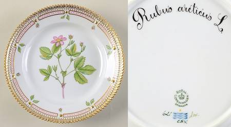 Flora Danica (1961 To Current) Salad Plate-Rubus arcticus L.