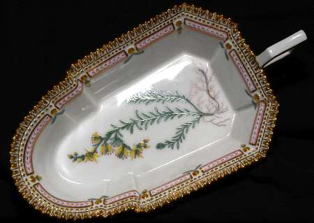 Flora Danica (1961 To Current) 8" Pickle/Accent Dish-Sedum boloniense Lois