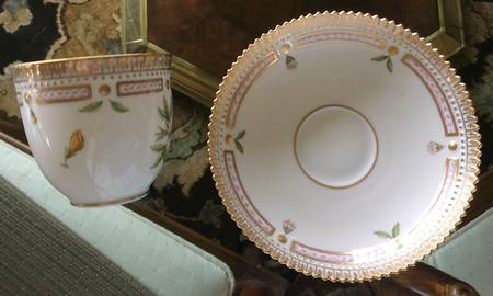 Flora Danica (1961 To Current) Flat Cup & Saucer Set-Medicago minima L