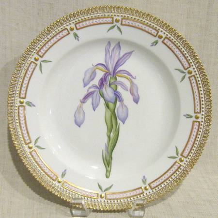 Flora Danica (1961 To Current) Dinner Plate-Iris spria L.