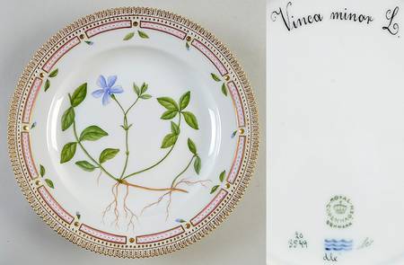 Flora Danica (1961 To Current) Dinner Plate-Vicia minor L.
