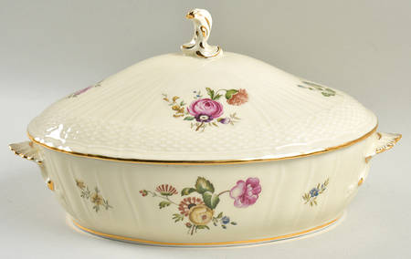 Frijsenborg Oval Covered Vegetable