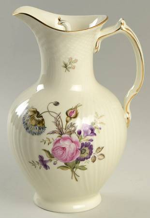 Frijsenborg 40 Oz Pitcher with Lid